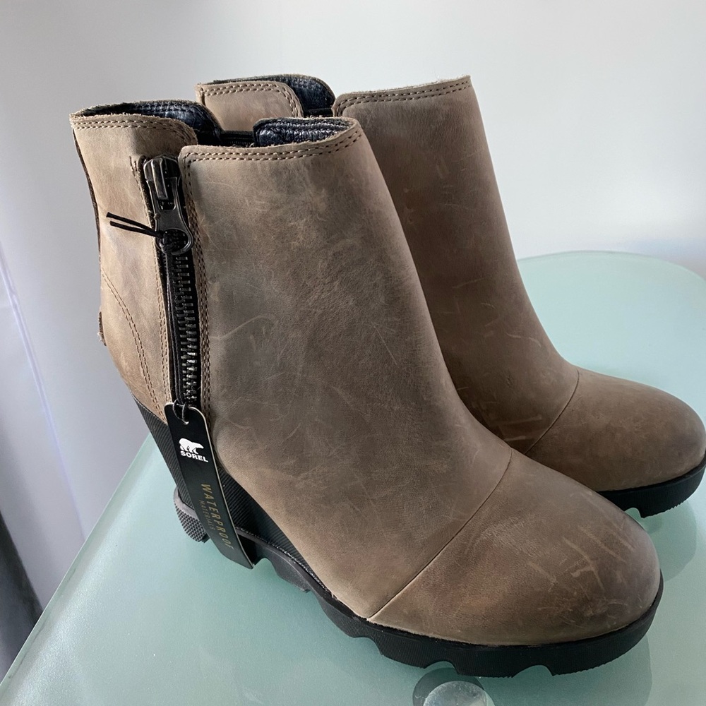 Sorel Joan Uptown Wedge Ankle Boots Side Zip – Waterproof Leather Size 5.5 – NWT